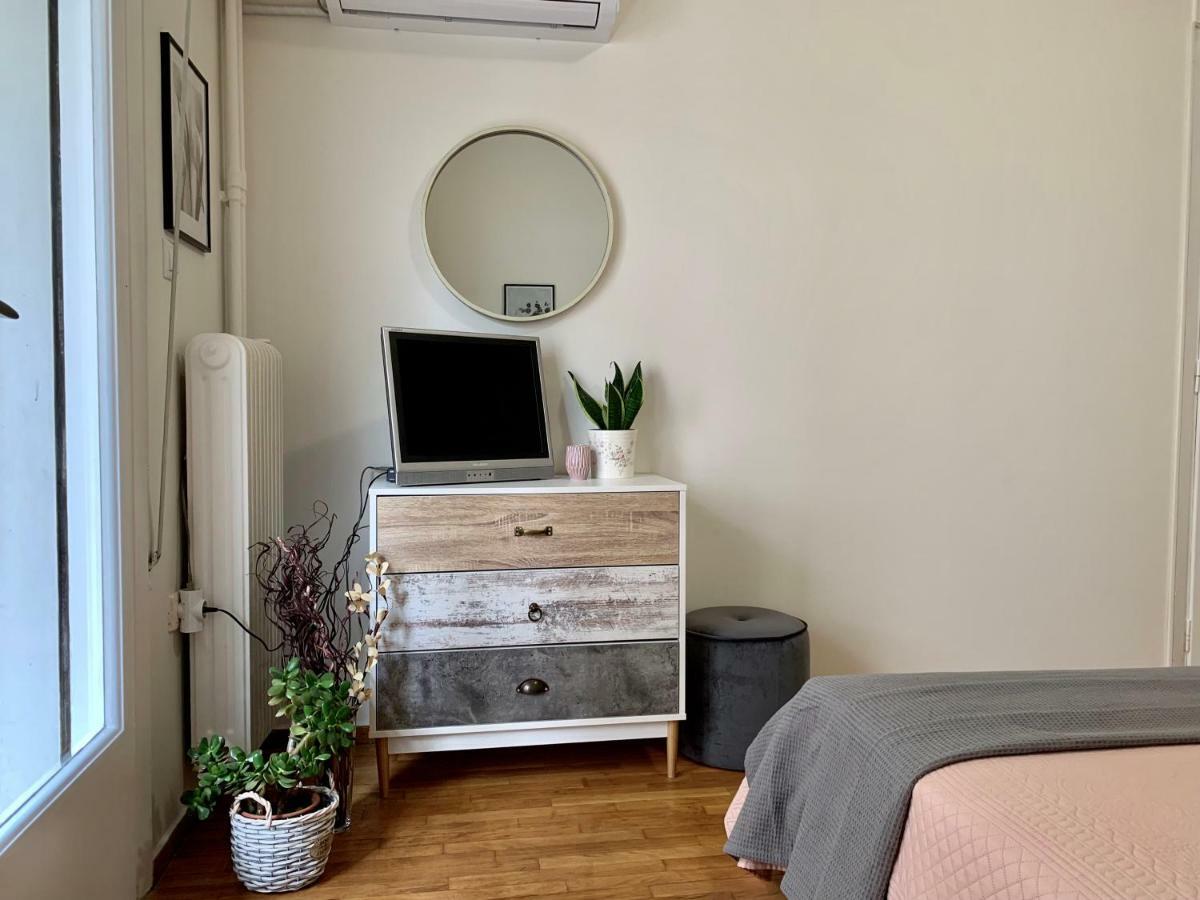 Nadia'S Apartment , Athén Kültér fotó